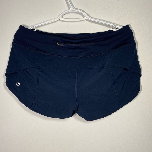 Lululemon Speed Up Low-Rise Short 2.5" size 8 regular in True Navy - Picture 9 of 11